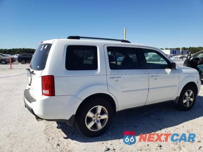 Trzecie zdjęcie samochodu z tyłu: 2011 HONDA PILOT EX VIN:5FNYF3H4XBB033683 - miniatura