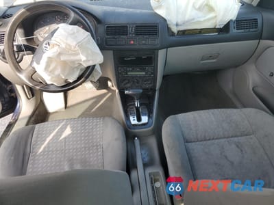 Zdjęcie 8 z 15 samochodu: 2002 VOLKSWAGEN JETTA GL TDI VIN:3VWRP69M32M036953 - miniatura