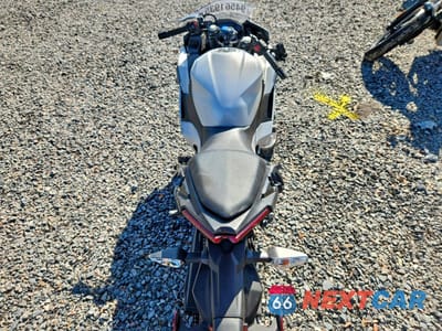 Zdjęcie 6 z 9 samochodu: 2025 KAWASAKI EX500 H VIN:ML5EXGH11SDA39969 - miniatura