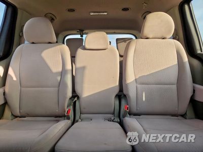 Zdjęcie 10 z 16 samochodu: 2016 KIA SEDONA LX VIN:KNDMB5C18G6111108 - miniatura