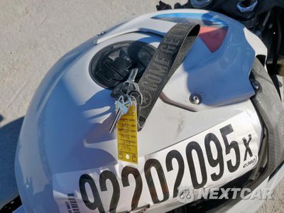 Zdjęcie 8 z 10 samochodu: 2025 BMW S 1000 RR VIN:WB10P2308S6L91866 - miniatura