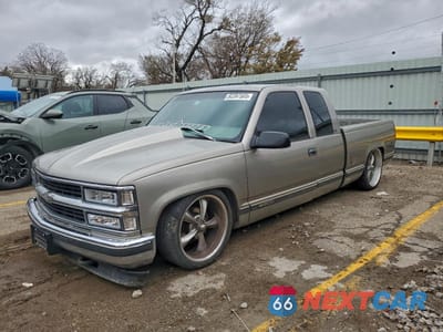 1998 CHEVROLET GMT-400 C1500 2GCEC19M8W1276819 - główne zdjęcie licytacji z USA - miniatura