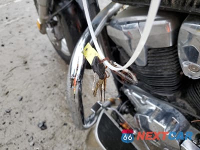 Zdjęcie 8 z 9 samochodu: 2010 HONDA VT1300 CT VIN:JH2SC6672AK000361 - miniatura