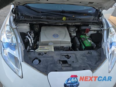 Zdjęcie 7 z 10 samochodu: 2015 NISSAN LEAF S VIN:1N4AZ0CP3FC321630 - miniatura