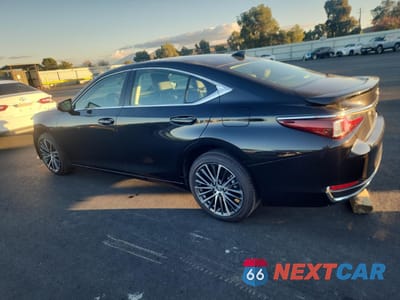 Drugie zdjęcie samochodu z przodu: 2025 LEXUS ES 300H BASE VIN:58ADA1C12SU072990 - miniatura