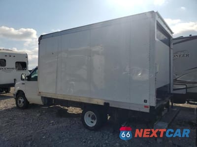Drugie zdjęcie samochodu z przodu: 2022 FORD E350 BOX TRUCK VIN:1FDWE3FK4NDC24115 - miniatura