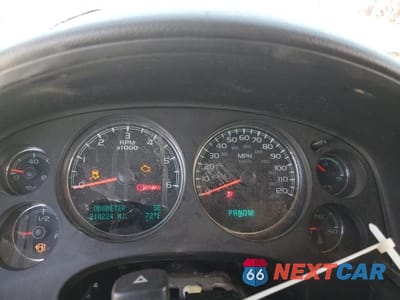 Zdjęcie 9 z 13 samochodu: 2014 CHEVROLET SUBURBAN K1500 LTZ VIN:1GNSKKE70ER168414 - miniatura