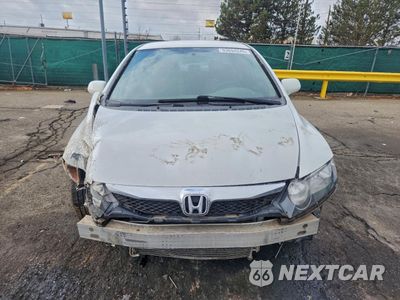 Piąte zdjęcie samochodu w środku: 2009 HONDA CIVIC LX VIN:19XFA16509E030751 - miniatura