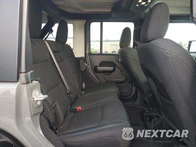 Zdjęcie 10 z 13 samochodu: 2021 JEEP WRANGLER UNLIMITED SPORT VIN:1C4HJXDG8MW646647 - miniatura