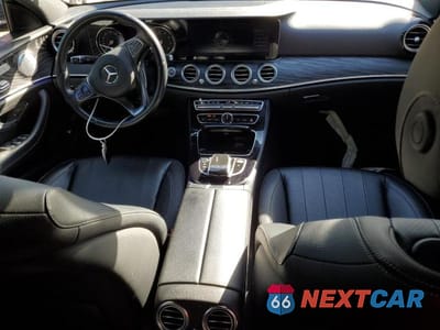 Zdjęcie 8 z 11 samochodu: 2017 MERCEDES-BENZ E 300 VIN:WDDZF4JB4HA210223 - miniatura