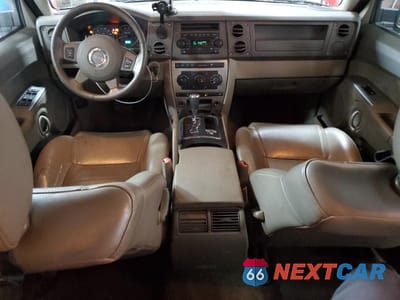 Zdjęcie 8 z 15 samochodu: 2006 JEEP COMMANDER VIN:1J8HG48N76C210682 - miniatura