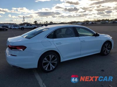 Trzecie zdjęcie samochodu z tyłu: 2022 VOLKSWAGEN PASSAT SE VIN:1VWSA7A37NC002919 - miniatura