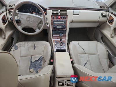 Zdjęcie 8 z 12 samochodu: 1999 MERCEDES-BENZ E 320 VIN:WDBJF65H7XA885207 - miniatura