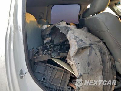Zdjęcie 10 z 12 samochodu: 2015 RAM 3500 LONGHORN VIN:3C63RPNL3FG661273 - miniatura