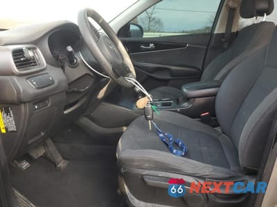 Zdjęcie 7 z 14 samochodu: 2016 KIA SORENTO L VIN:5XYPG4A34GG015034 - miniatura