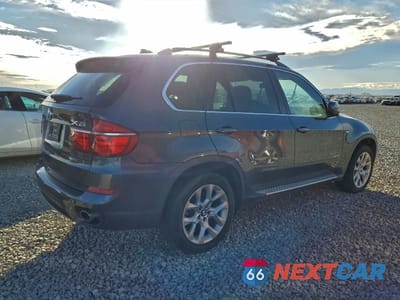 Trzecie zdjęcie samochodu z tyłu: 2013 BMW X5 XDRIVE35I VIN:5UXZV4C54D0E04305 - miniatura