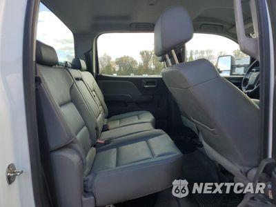 Zdjęcie 10 z 12 samochodu: 2018 CHEVROLET SILVERADO C3500 VIN:1GB4CYCYXJF159913 - miniatura