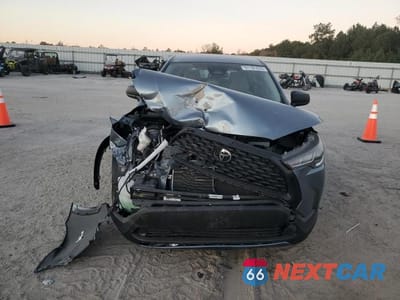 Piąte zdjęcie samochodu w środku: 2023 TOYOTA COROLLA CROSS L VIN:7MUAAAAG2PV071829 - miniatura