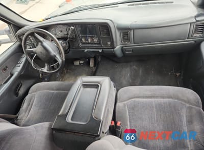 Zdjęcie 8 z 12 samochodu: 2002 CHEVROLET SILVERADO K2500 HEAVY DUTY VIN:1GCHK29G42E105798 - miniatura