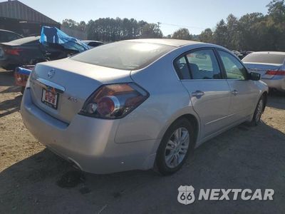 Trzecie zdjęcie samochodu z tyłu: 2010 NISSAN ALTIMA BASE VIN:1N4AL2AP8AN475540 - miniatura