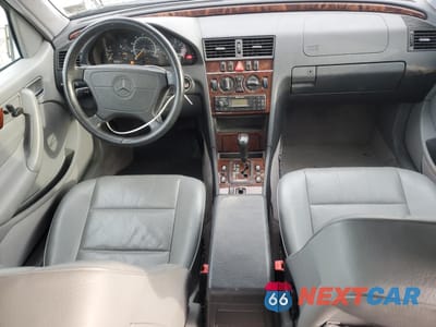 Zdjęcie 8 z 12 samochodu: 1999 MERCEDES-BENZ C 230 VIN:WDBHA24G1XA799003 - miniatura