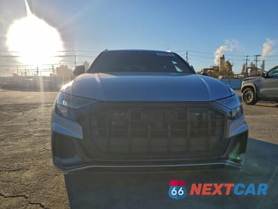Piąte zdjęcie samochodu w środku: 2021 AUDI SQ8 PRESTIGE VIN:WA1CWBF19MD035118 - miniatura