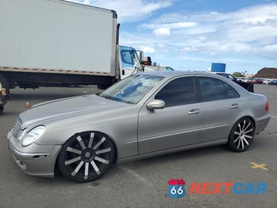 2003 MERCEDES-BENZ E 500 WDBUF70J63A127379 - główne zdjęcie licytacji z USA - miniatura