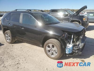 Czwarte zdjęcie samochodu z boku: 2025 TOYOTA RAV4 HYBRID XLE VIN:4T3RWRFV2SU197815 - miniatura