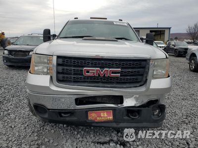 Piąte zdjęcie samochodu w środku: 2014 GMC SIERRA K2500 HEAVY DUTY VIN:1GT12ZC8XEF191323 - miniatura