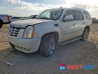 2010 CADILLAC ESCALADE 1GYUKAEF3AR196411 - główne zdjęcie licytacji z USA - miniatura