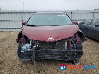 Piąte zdjęcie samochodu w środku: 2014 TOYOTA SIENNA XLE VIN:5TDDK3DCXES072488 - miniatura