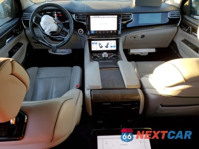 Zdjęcie 8 z 14 samochodu: 2023 JEEP GRAND WAGONEER SERIES II VIN:1C4SJVFP4PS506761 - miniatura