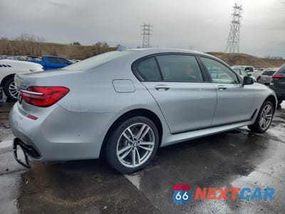 Trzecie zdjęcie samochodu z tyłu: 2018 BMW 750 XI VIN:WBA7F2C57JB238477 - miniatura