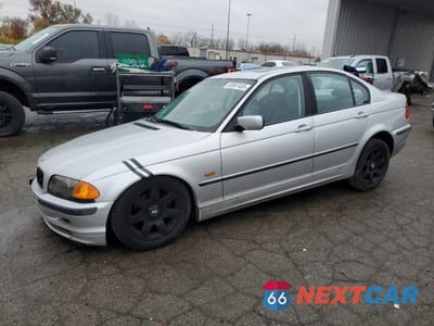 2000 BMW 323 I WBAAM3343YCB22208 - główne zdjęcie licytacji z USA - miniatura