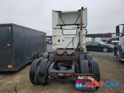 Zdjęcie 6 z 10 samochodu: 2011 VOLVO VNL SEMI TRUCK VIN:4V4NC9TG6BN533068 - miniatura