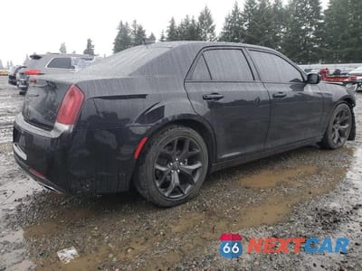 Trzecie zdjęcie samochodu z tyłu: 2023 CHRYSLER 300 S VIN:2C3CCABG5PH537882 - miniatura