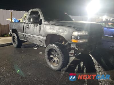 Czwarte zdjęcie samochodu z boku: 2001 CHEVROLET SILVERADO K1500 VIN:1GCEK14T51Z313567 - miniatura