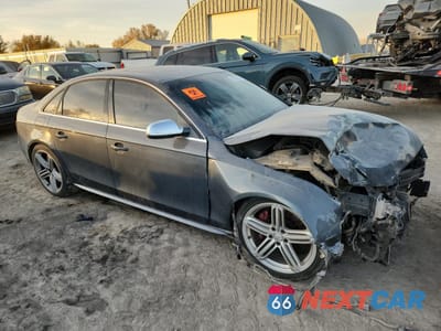 Czwarte zdjęcie samochodu z boku: 2010 AUDI S4 PREMIUM PLUS VIN:WAUBGAFL5AA076804 - miniatura