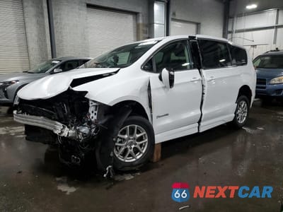 2023 CHRYSLER VOYAGER LX 2C4RC1CG7PR533704 - główne zdjęcie licytacji z USA - miniatura