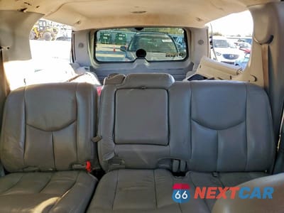 Zdjęcie 10 z 12 samochodu: 2005 CHEVROLET SUBURBAN C1500 VIN:3GNEC16Z15G253525 - miniatura