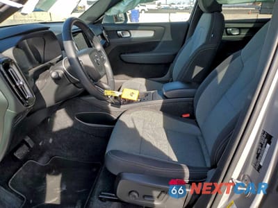 Zdjęcie 7 z 13 samochodu: 2025 VOLVO XC40 CORE VIN:YV4L12UJXS2473823 - miniatura