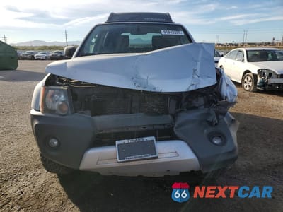 Piąte zdjęcie samochodu w środku: 2015 NISSAN XTERRA X VIN:5N1AN0NW8FN658174 - miniatura