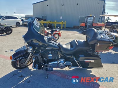 Trzecie zdjęcie samochodu z tyłu: 2013 HARLEY-DAVIDSON FLHTK ELECTRA GLIDE ULTRA LIMITED VIN:1HD1KEM39DB691053 - miniatura
