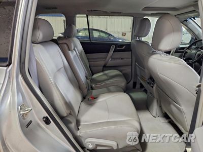 Zdjęcie 11 z 13 samochodu: 2010 TOYOTA HIGHLANDER SE VIN:5TDKK3EH8AS005769 - miniatura