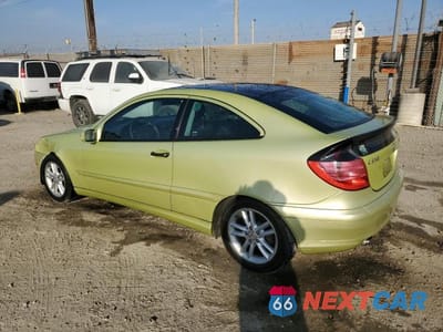 Drugie zdjęcie samochodu z przodu: 2003 MERCEDES-BENZ C 230K SPORT COUPE VIN:WDBRN40J73A482374 - miniatura