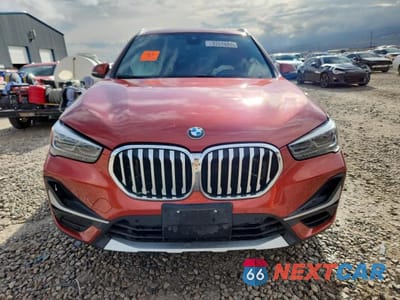 Piąte zdjęcie samochodu w środku: 2020 BMW X1 XDRIVE28I VIN:WBXJG9C04L5R18344 - miniatura