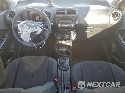 Zdjęcie 8 z 13 samochodu: 2009 TOYOTA SCION XD VIN:JTKKU10459J046543 - miniatura