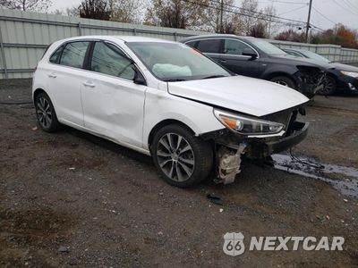 Czwarte zdjęcie samochodu z boku: 2018 HYUNDAI ELANTRA GT VIN:KMHH35LE1JU012047 - miniatura