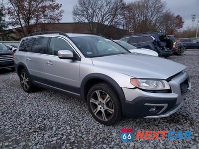 Czwarte zdjęcie samochodu z boku: 2015 VOLVO XC70 T6 PREMIER+ VIN:YV4902NC2F1200321 - miniatura