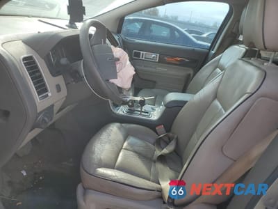 Zdjęcie 7 z 15 samochodu: 2008 LINCOLN MKX VIN:2LMDU68CX8BJ33169 - miniatura